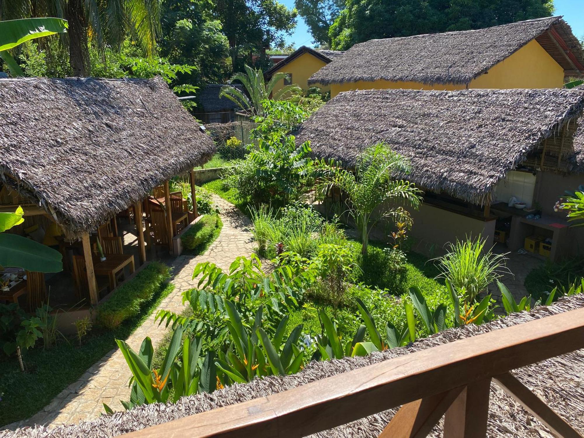 Hotel La perle rare de Nosy be Ambatoloaka  Exterior foto
